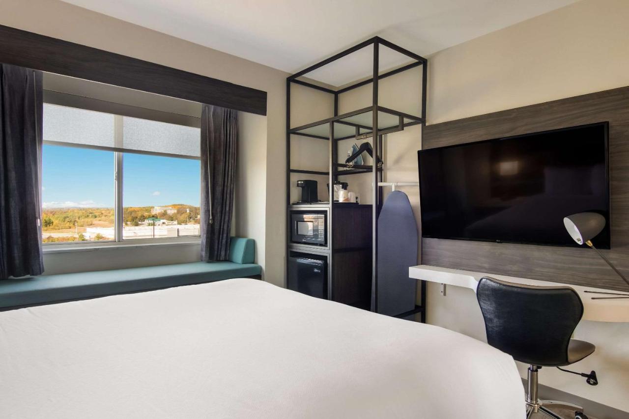 Sleep Inn & Suites Clarion, Pa Near I-80 ภายนอก รูปภาพ