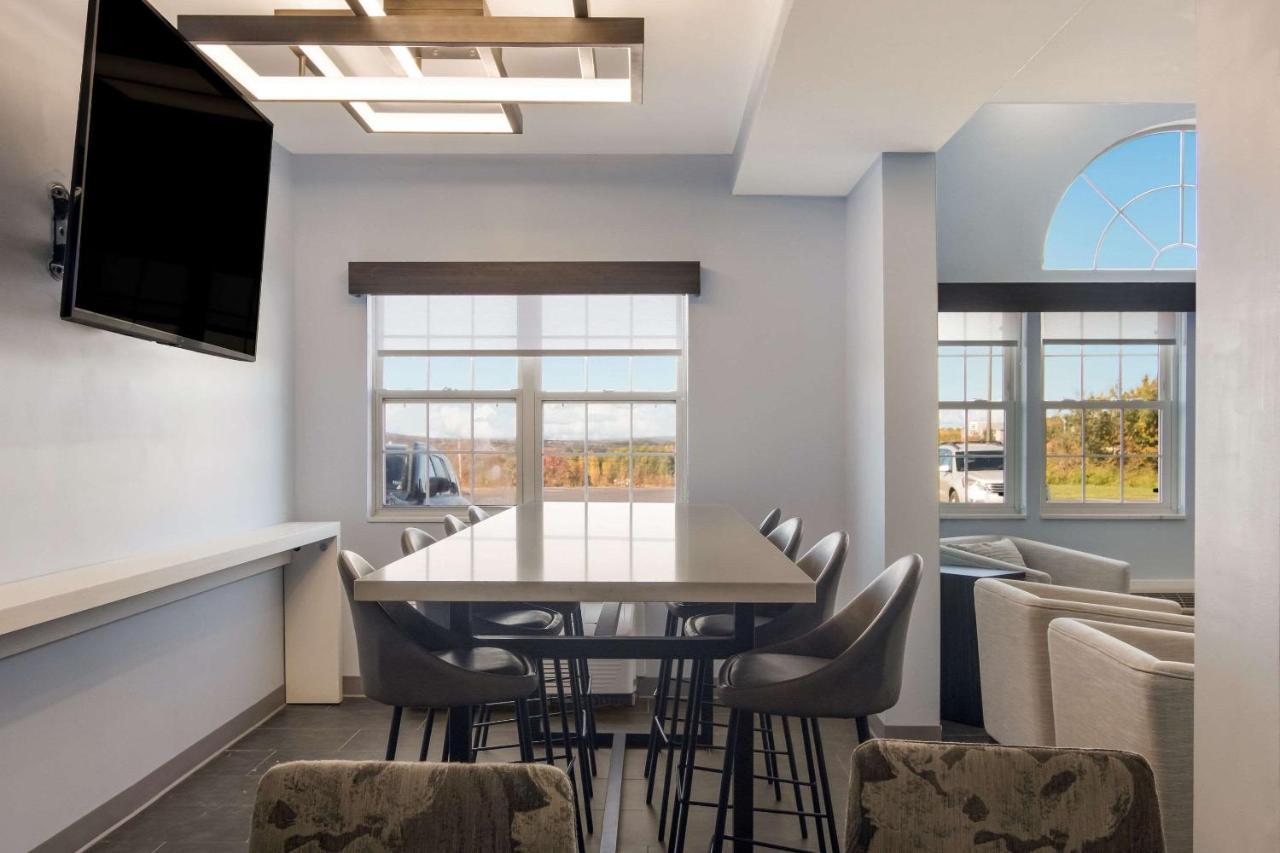 Sleep Inn & Suites Clarion, Pa Near I-80 ภายนอก รูปภาพ