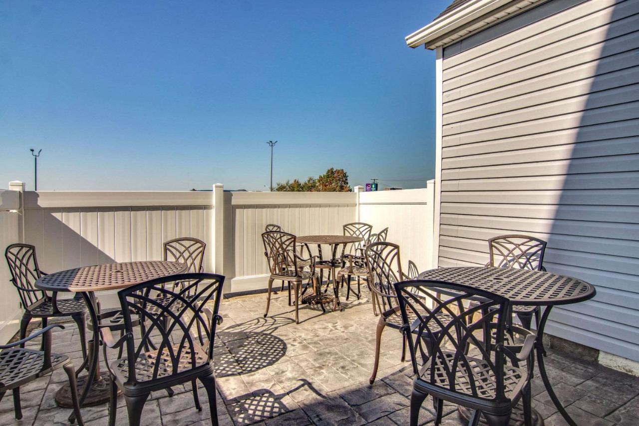 Sleep Inn & Suites Clarion, Pa Near I-80 ภายนอก รูปภาพ