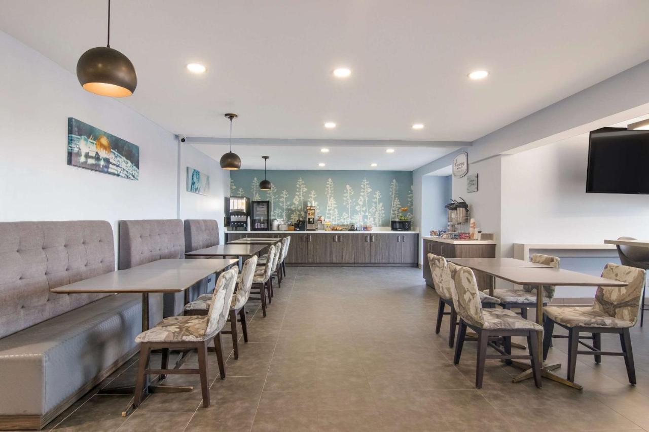 Sleep Inn & Suites Clarion, Pa Near I-80 ภายนอก รูปภาพ